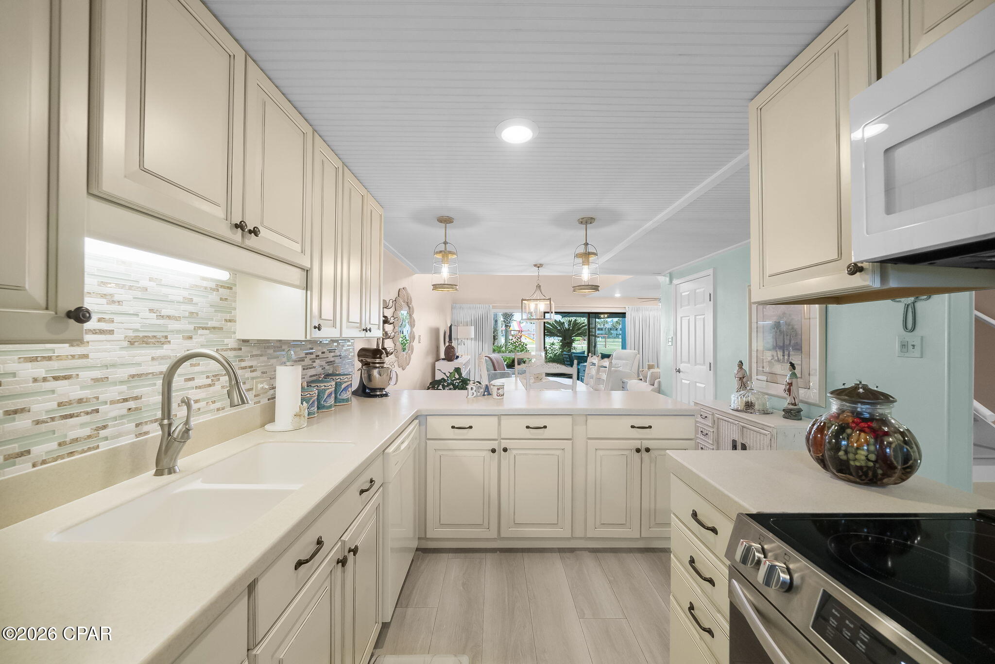 Image 5 For 22400 Front Beach Road 24