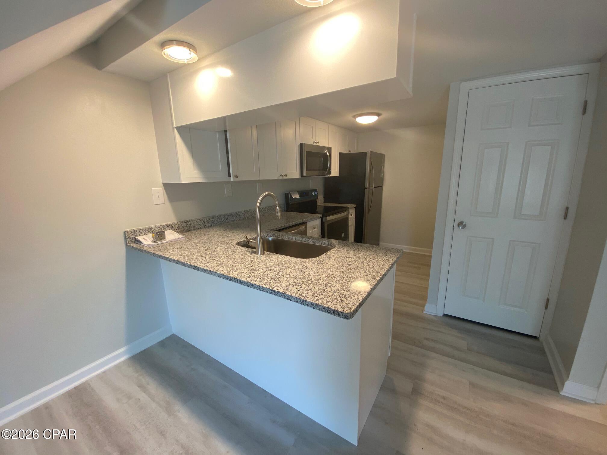 Image 4 For 305 Wilson Avenue 15