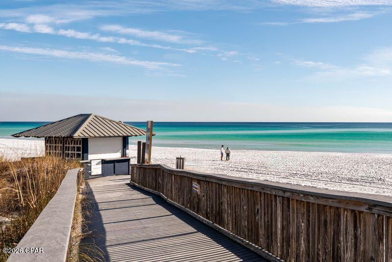 Listing photo id 46 for 5385 Pine Ridge Lane