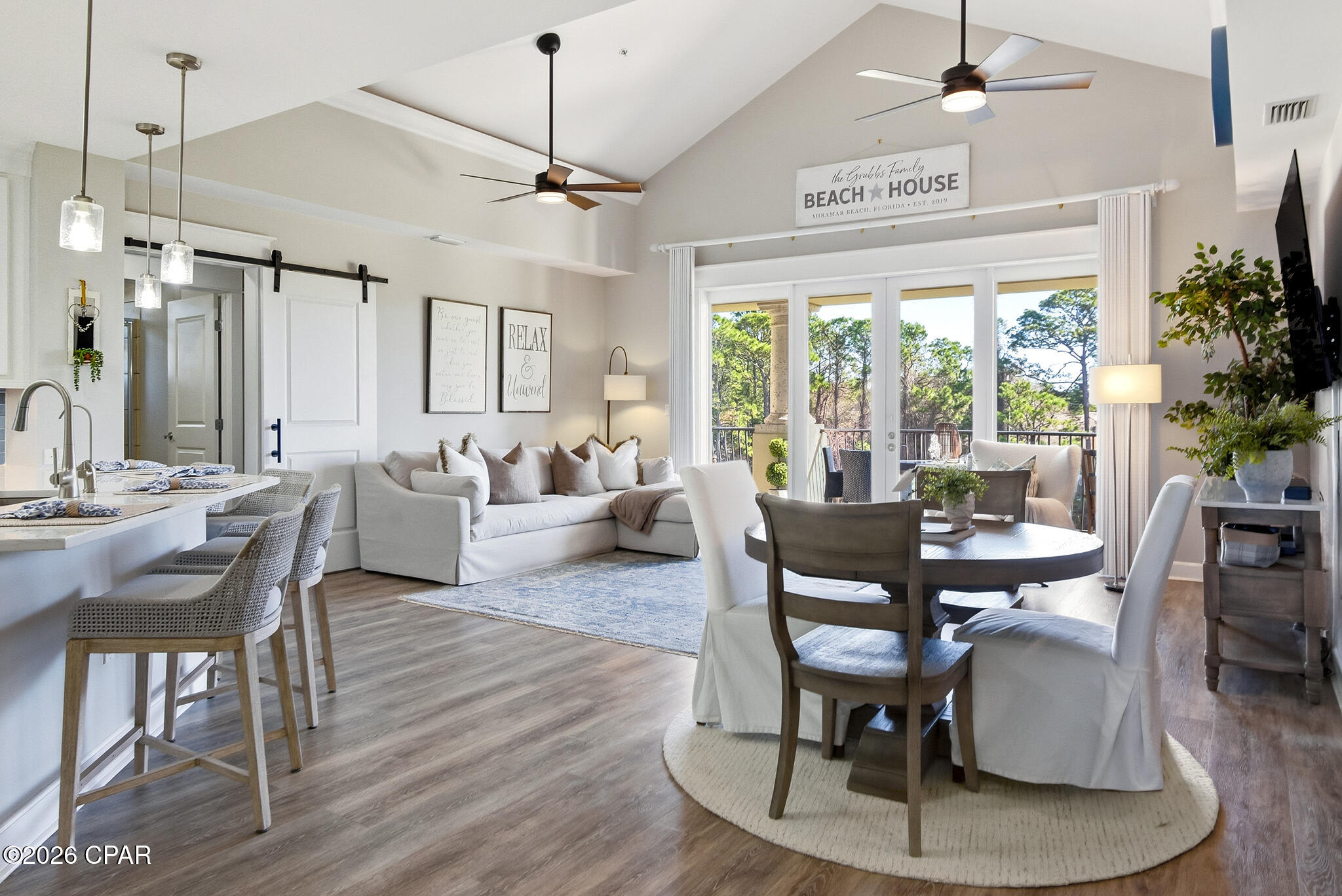 Listing photo id 6 for 5385 Pine Ridge Lane