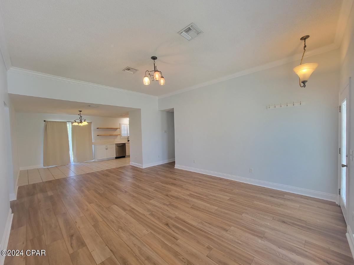 Image 4 For 316 Brady Way