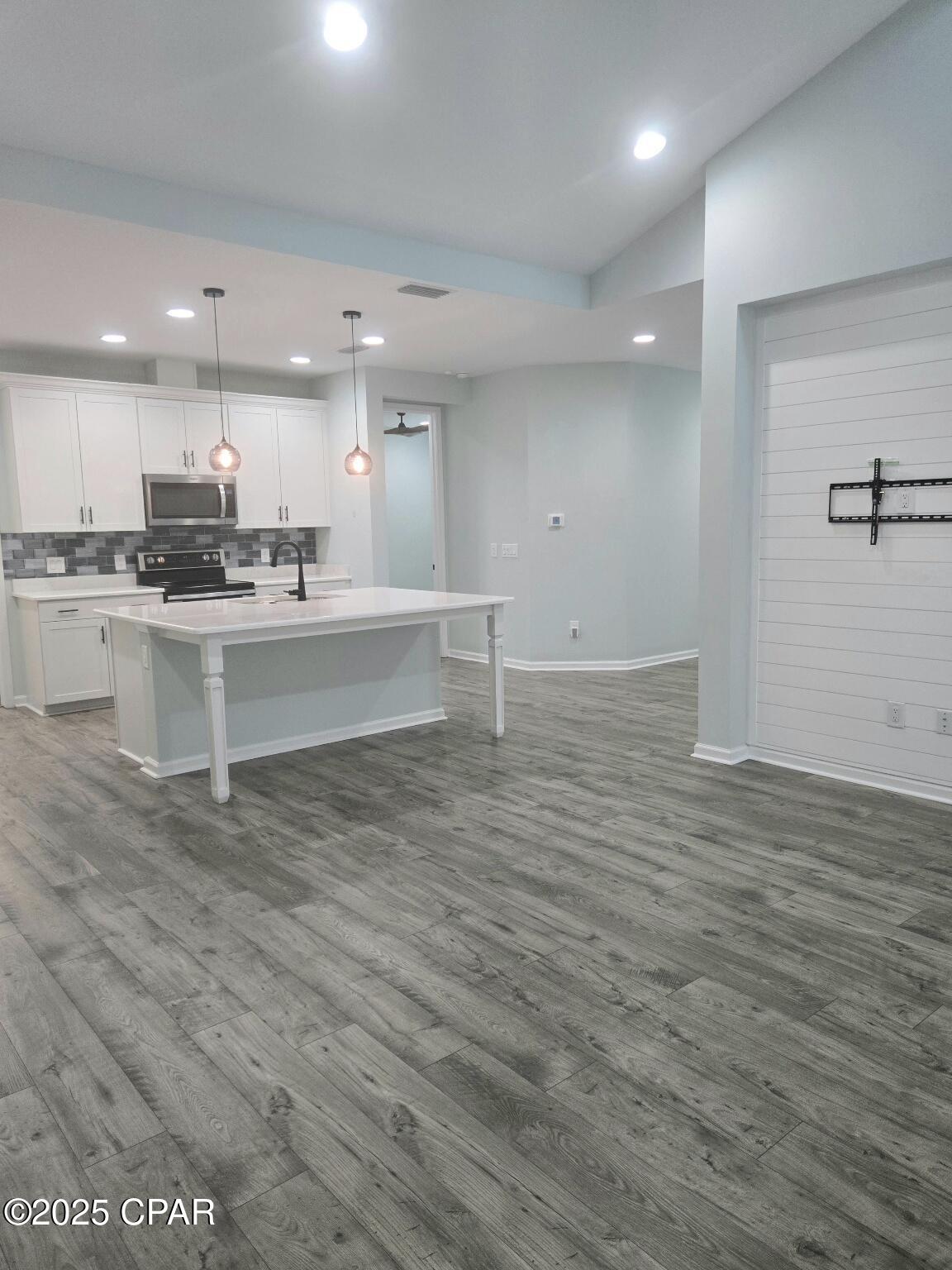 Image 7 For 8676 Weekend Drive