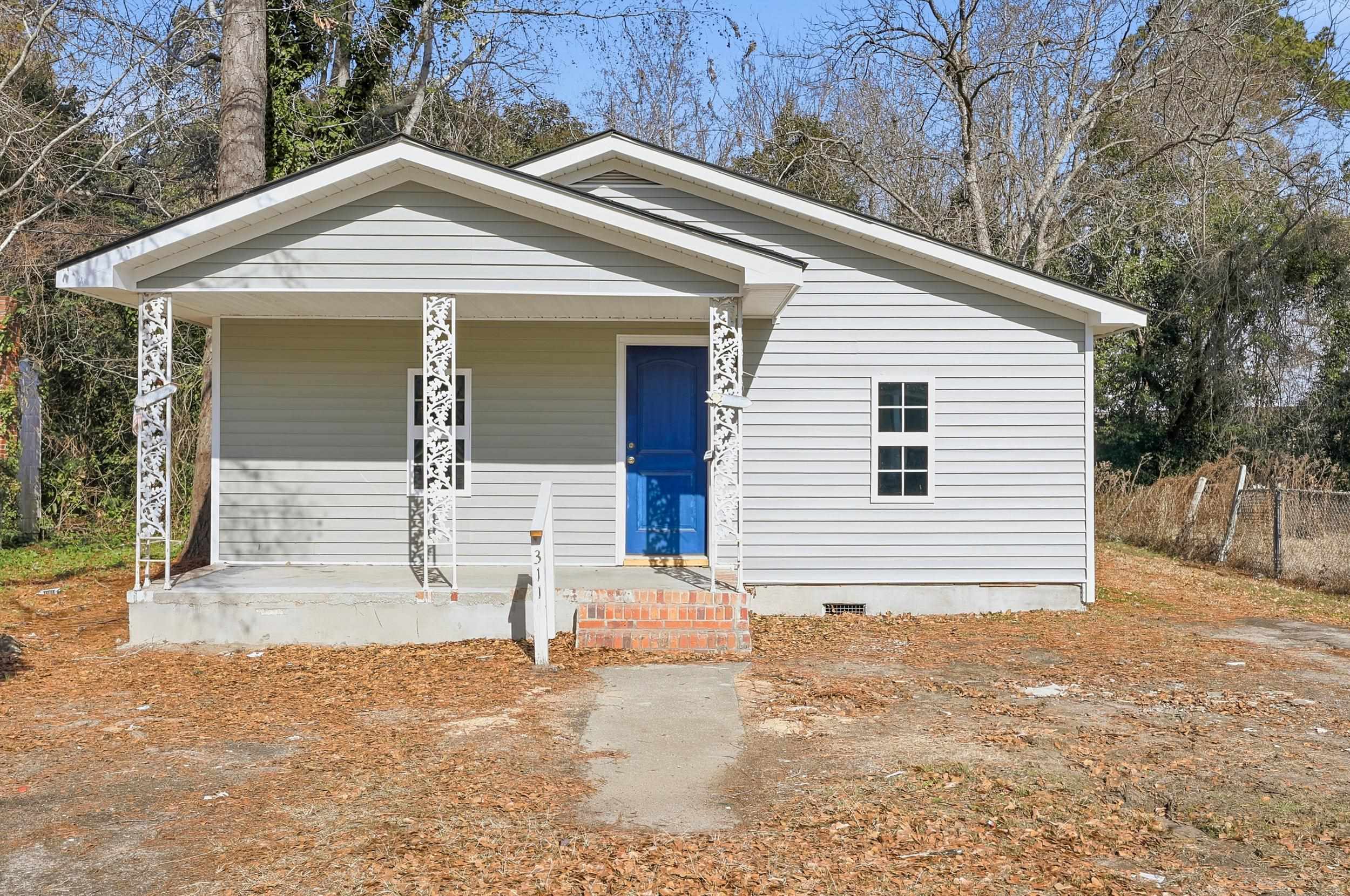 311 Barnes St Mullins, SC 29574
