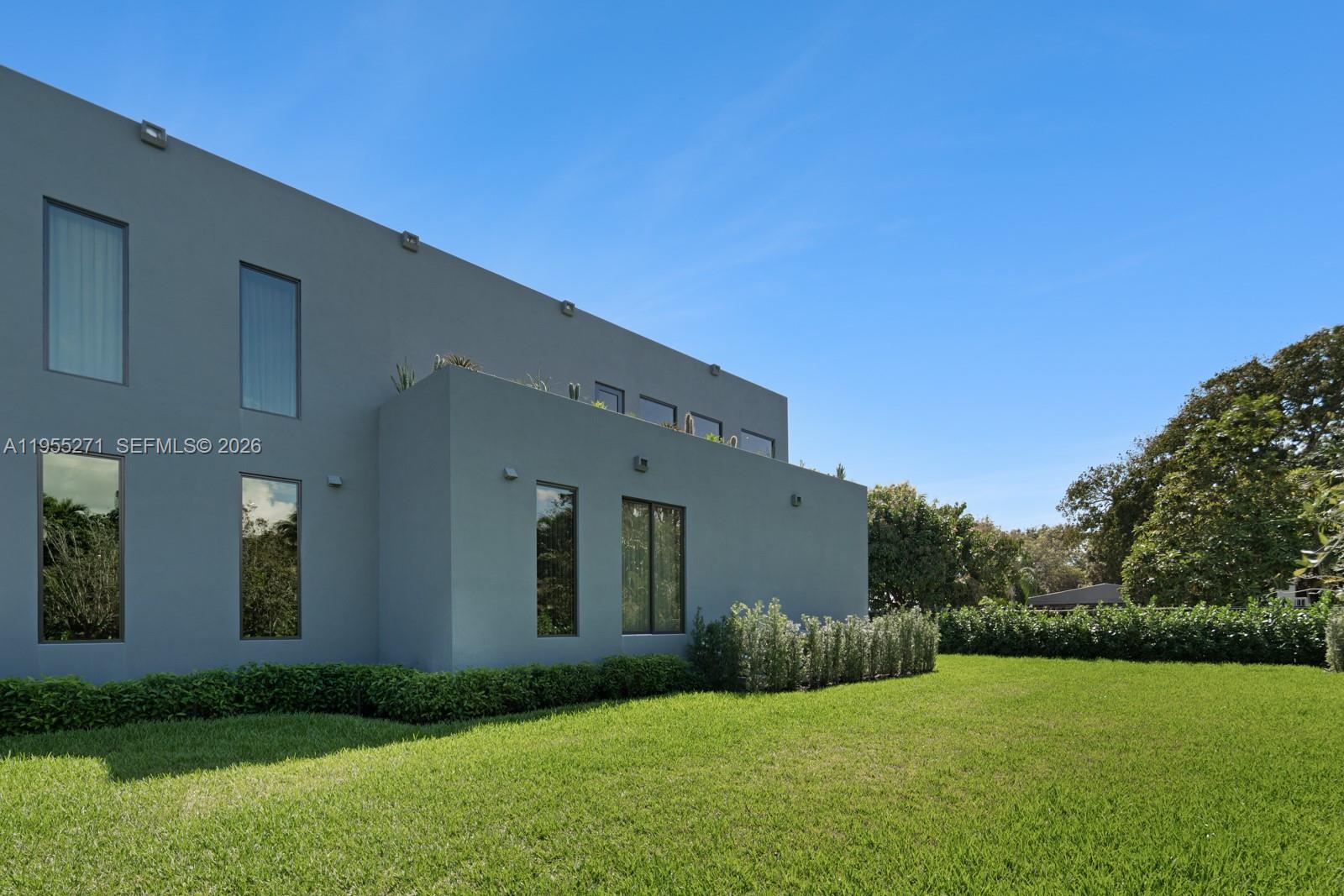 5900 SW 129th Ter