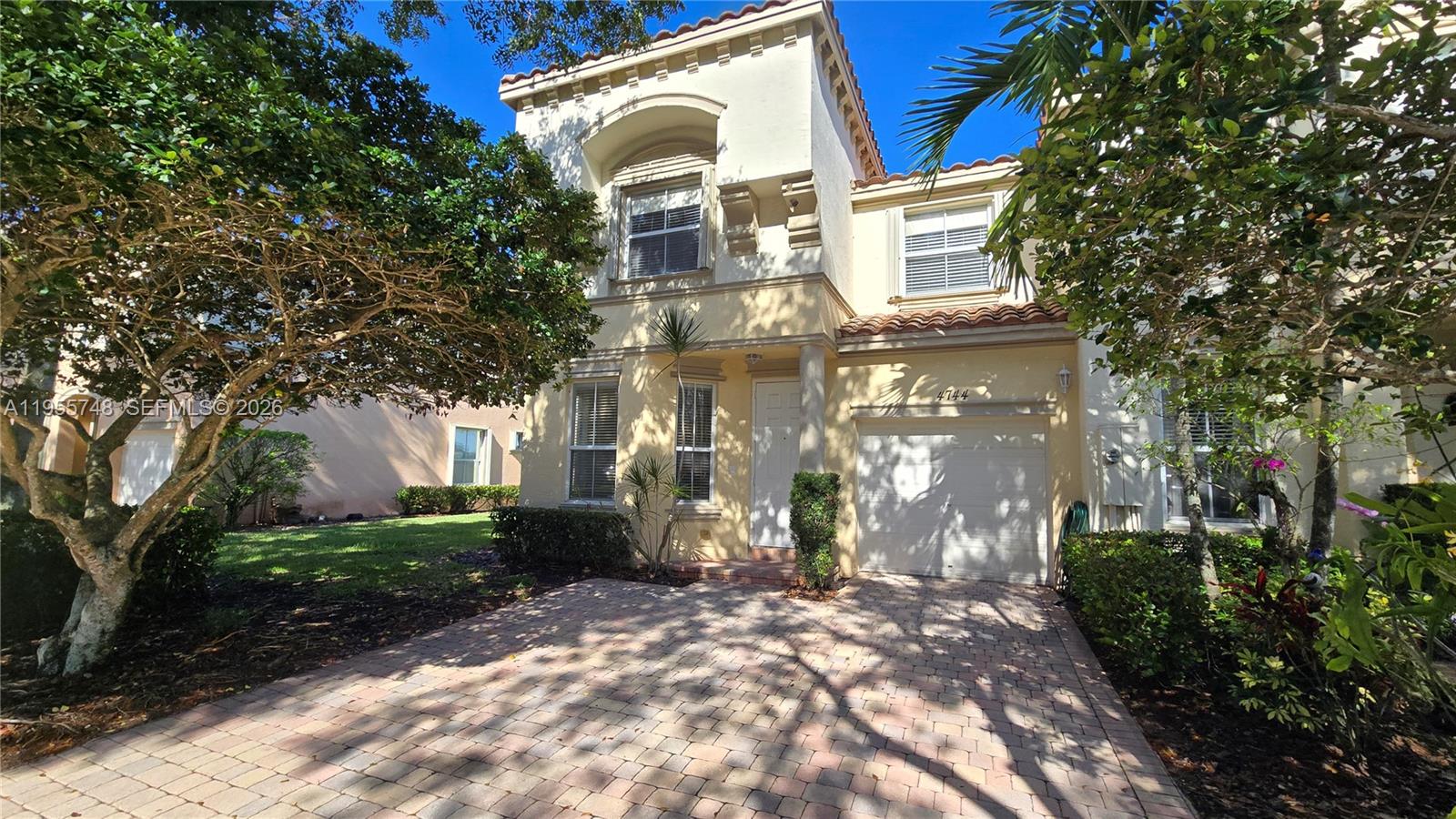 Riviera Isles IV