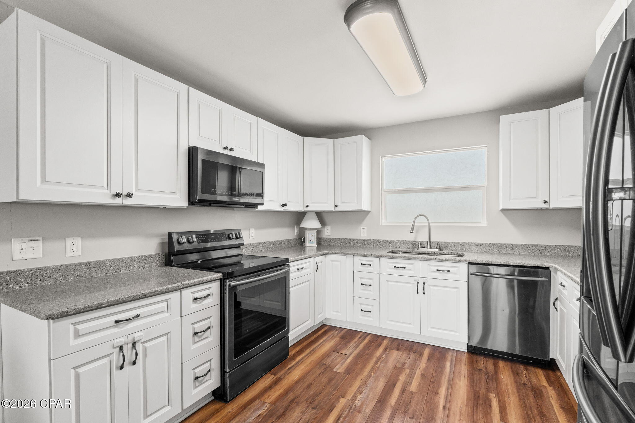 Image 12 For 533 Berthe Avenue