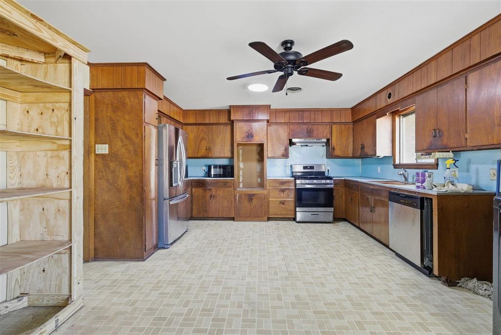 810 Patch Street — photo 2