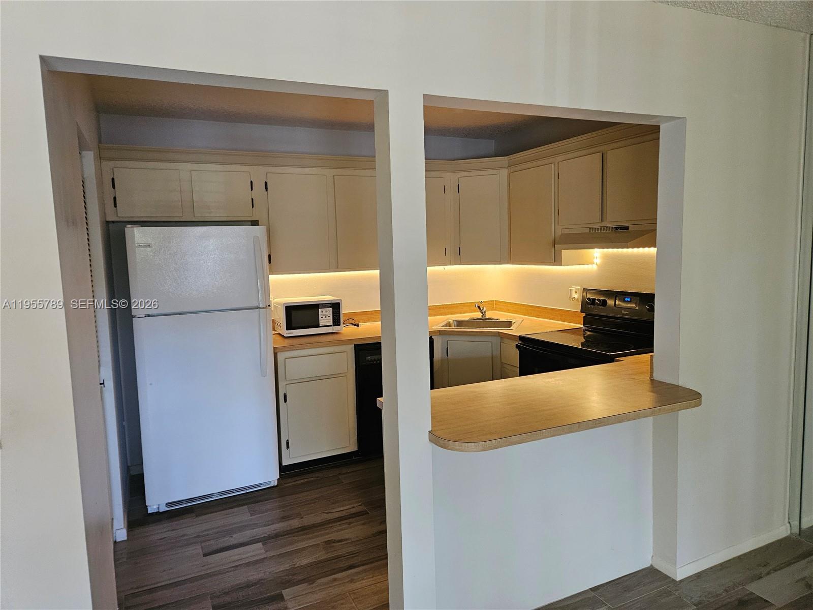 Pine Ridge South IV Condo