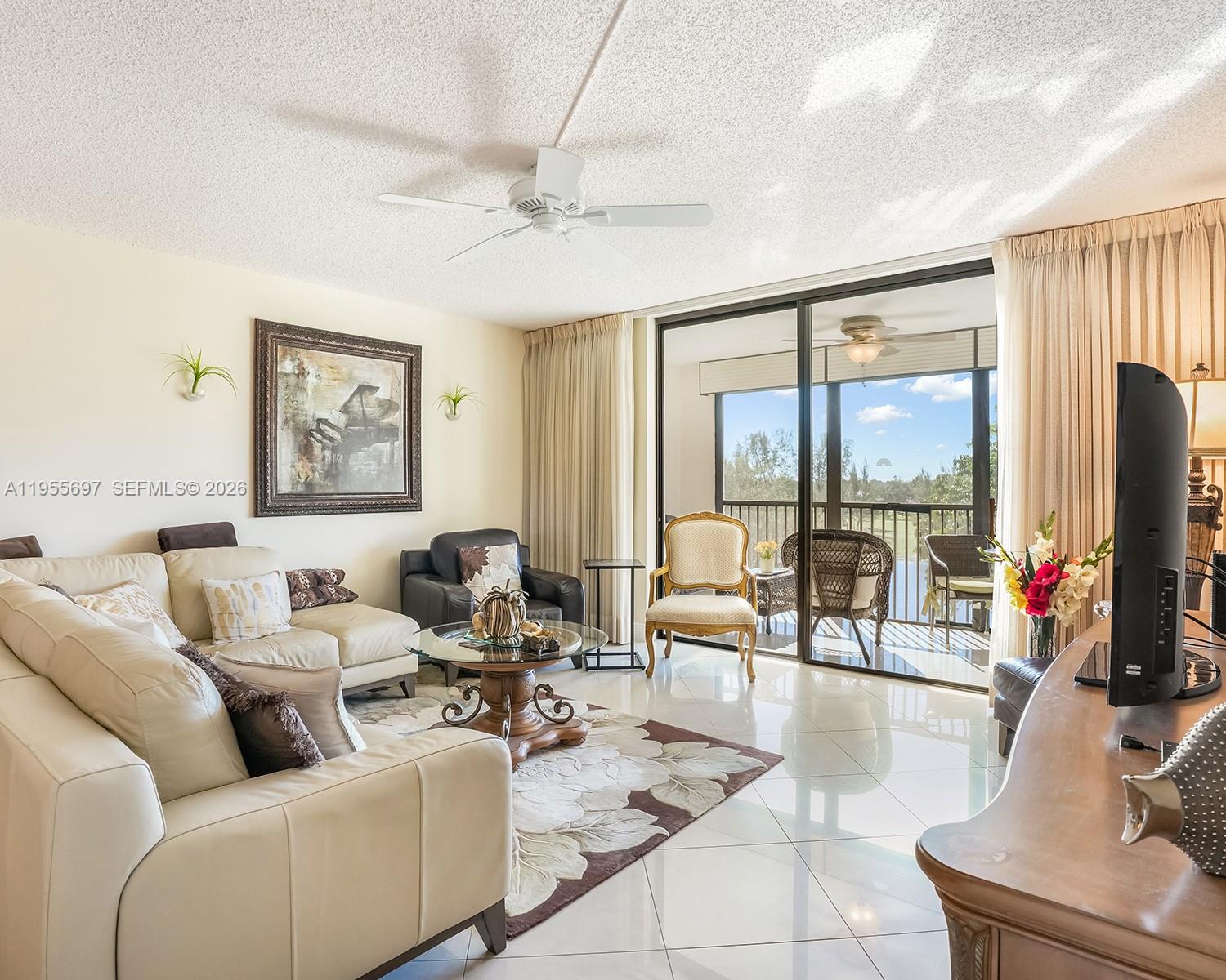 Lakes Of Environ Condo