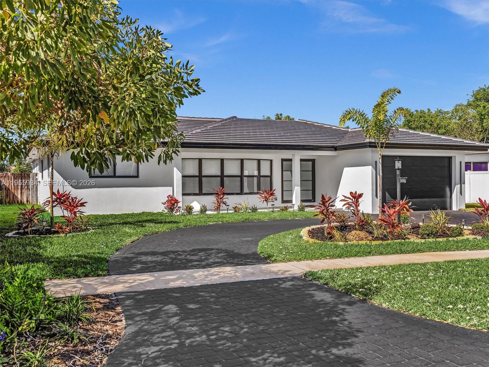 Homes for sale in Hollywood, FL | 1516 N 47Th Ave, Hollywood, FL 33021 | MLS# A11955934