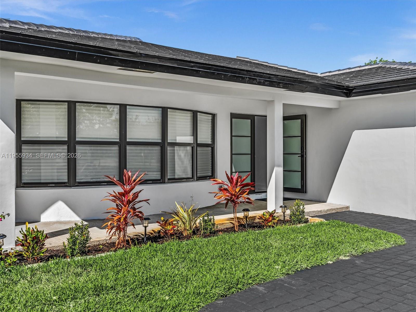 Homes for sale in Hollywood, FL | 1516 N 47Th Ave, Hollywood, FL 33021 | MLS# A11955934