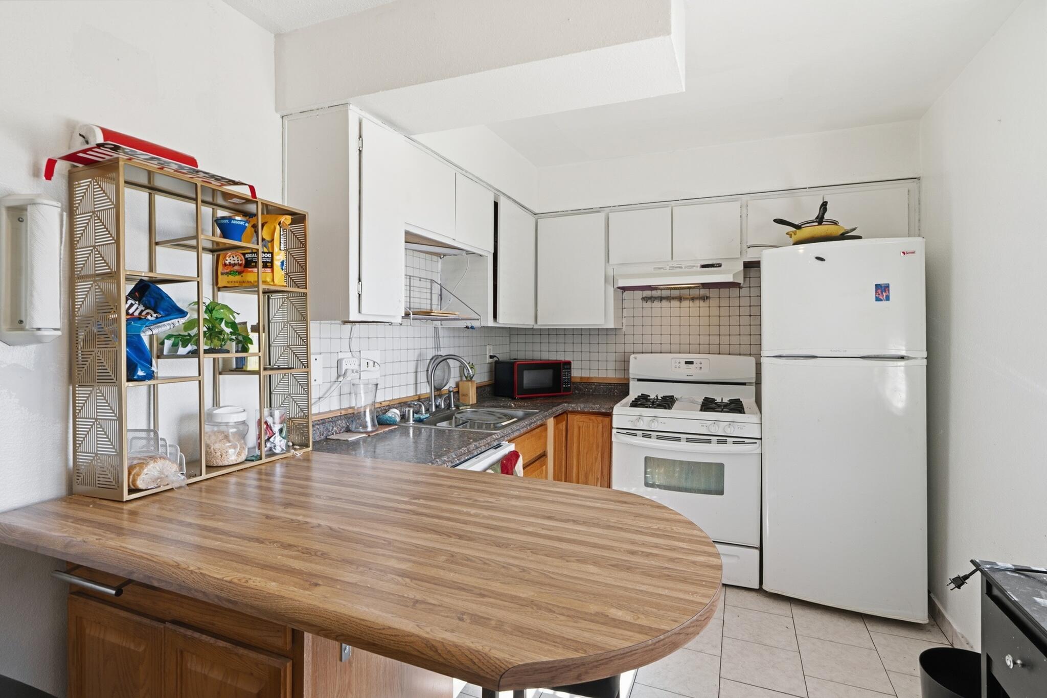 Homes for sale in Albuquerque, NM | 3931 Ortiz Ct Ne #APT B, Albuquerque, NM 87110 | MLS# 1097523