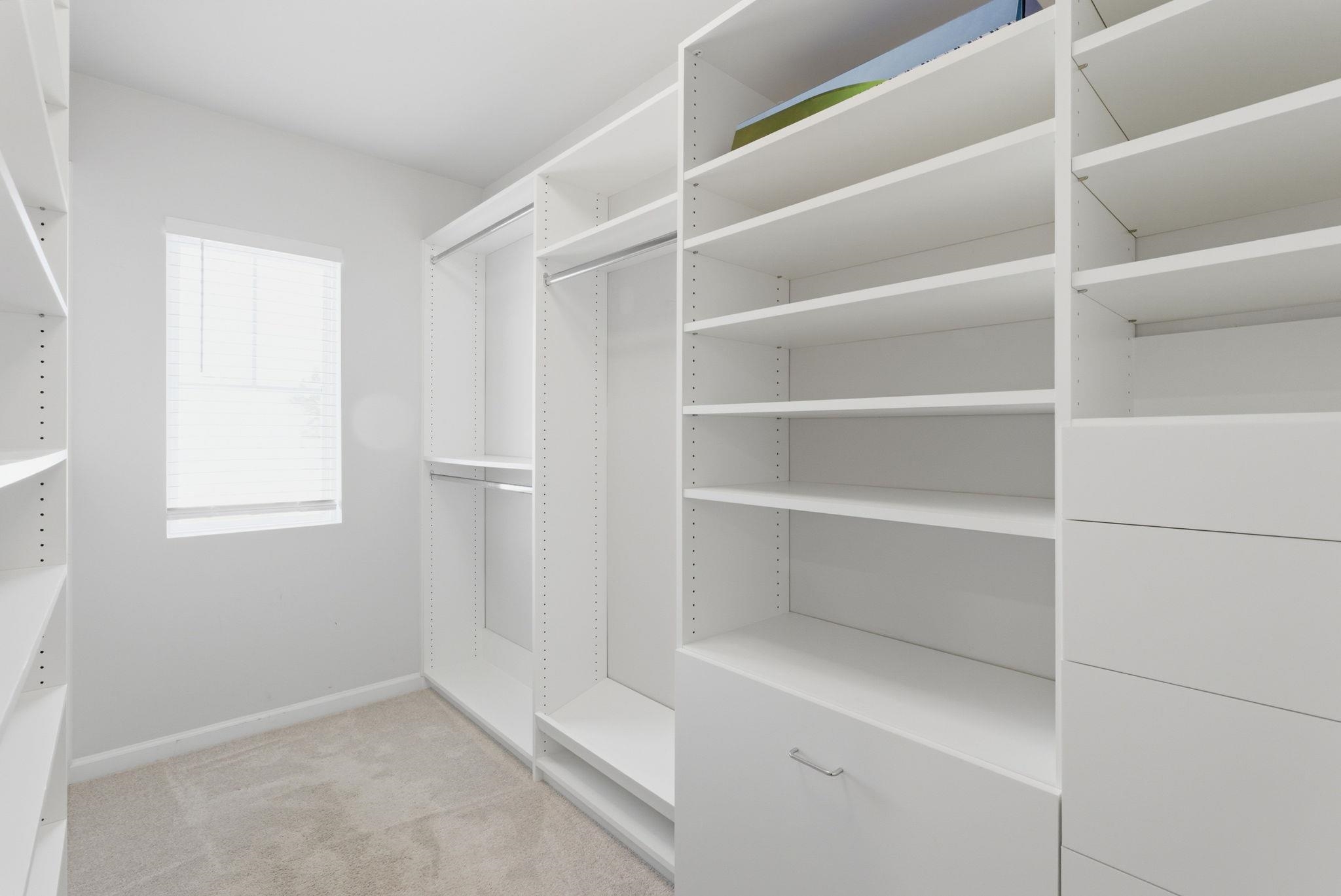 2602749 | Photo 18