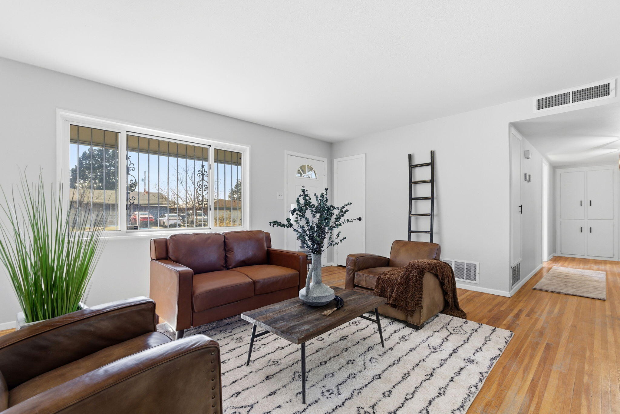 Homes for sale in Albuquerque, NM | 3909 Hilton Ave Ne, Albuquerque, NM 87110 | MLS# 1097539