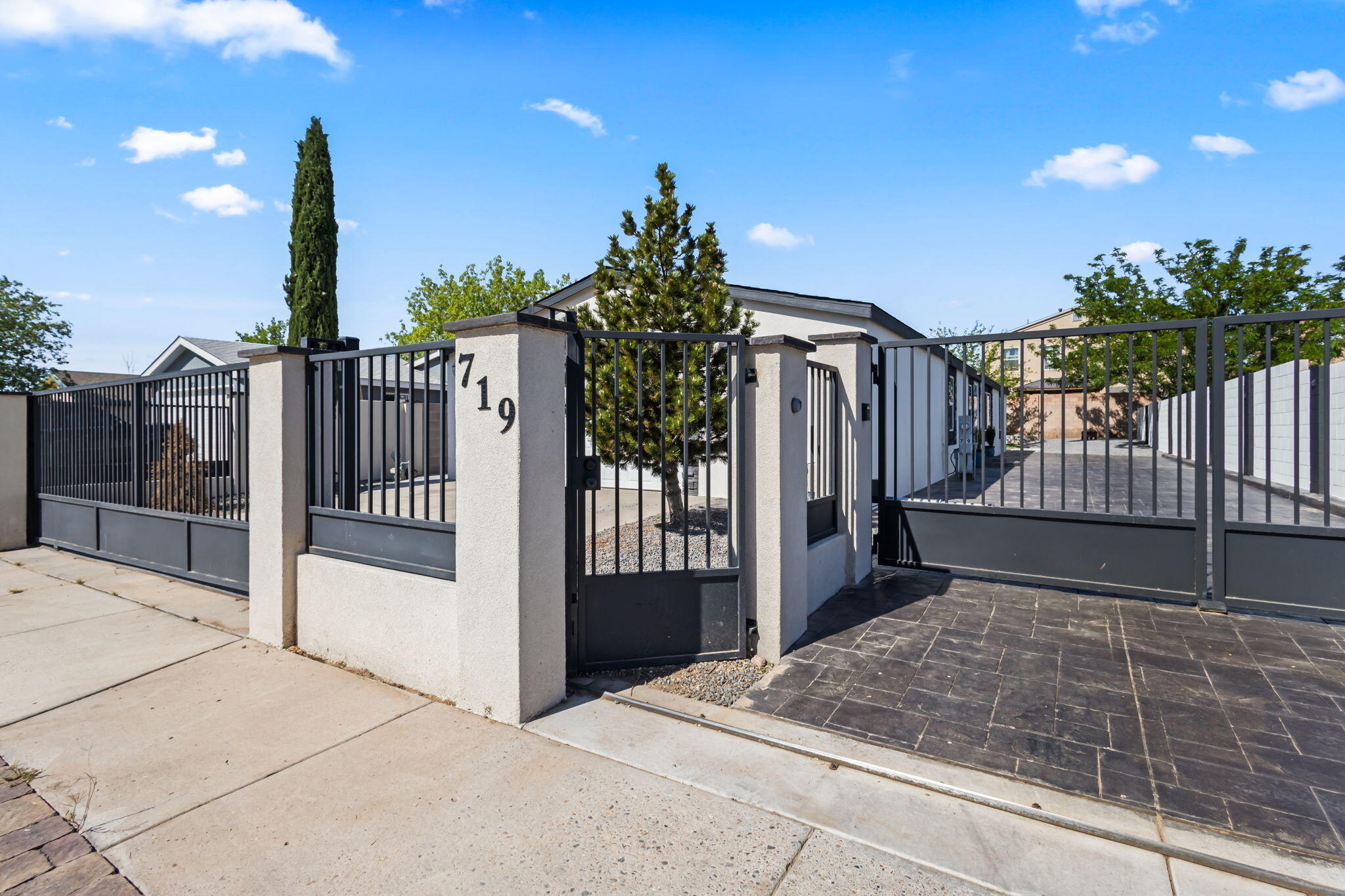 Homes for sale in Albuquerque, NM | 719 Vista Del Pueblo St Sw, Albuquerque, NM 87121 | MLS# 1097541