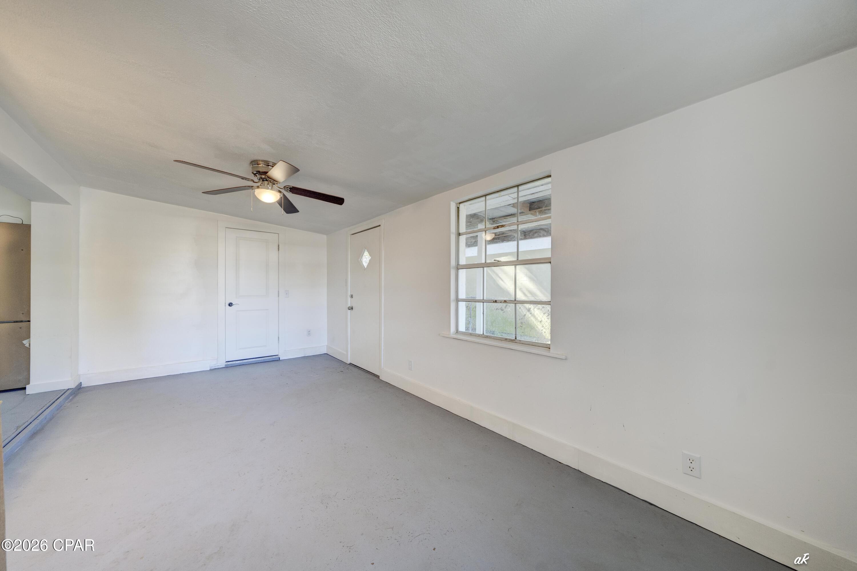 Image 12 For 3730 E 8th Court