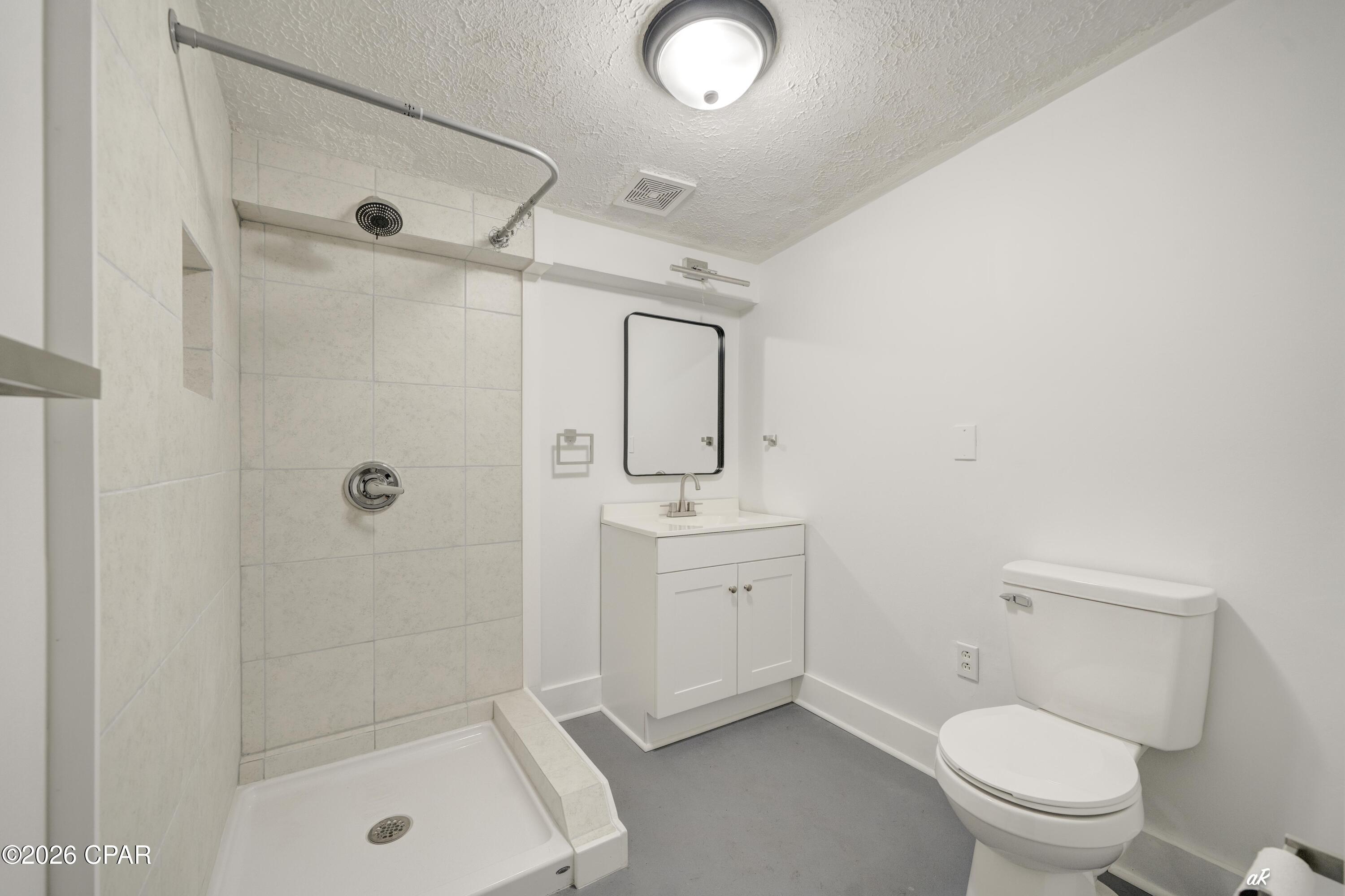 Image 17 For 3730 E 8th Court