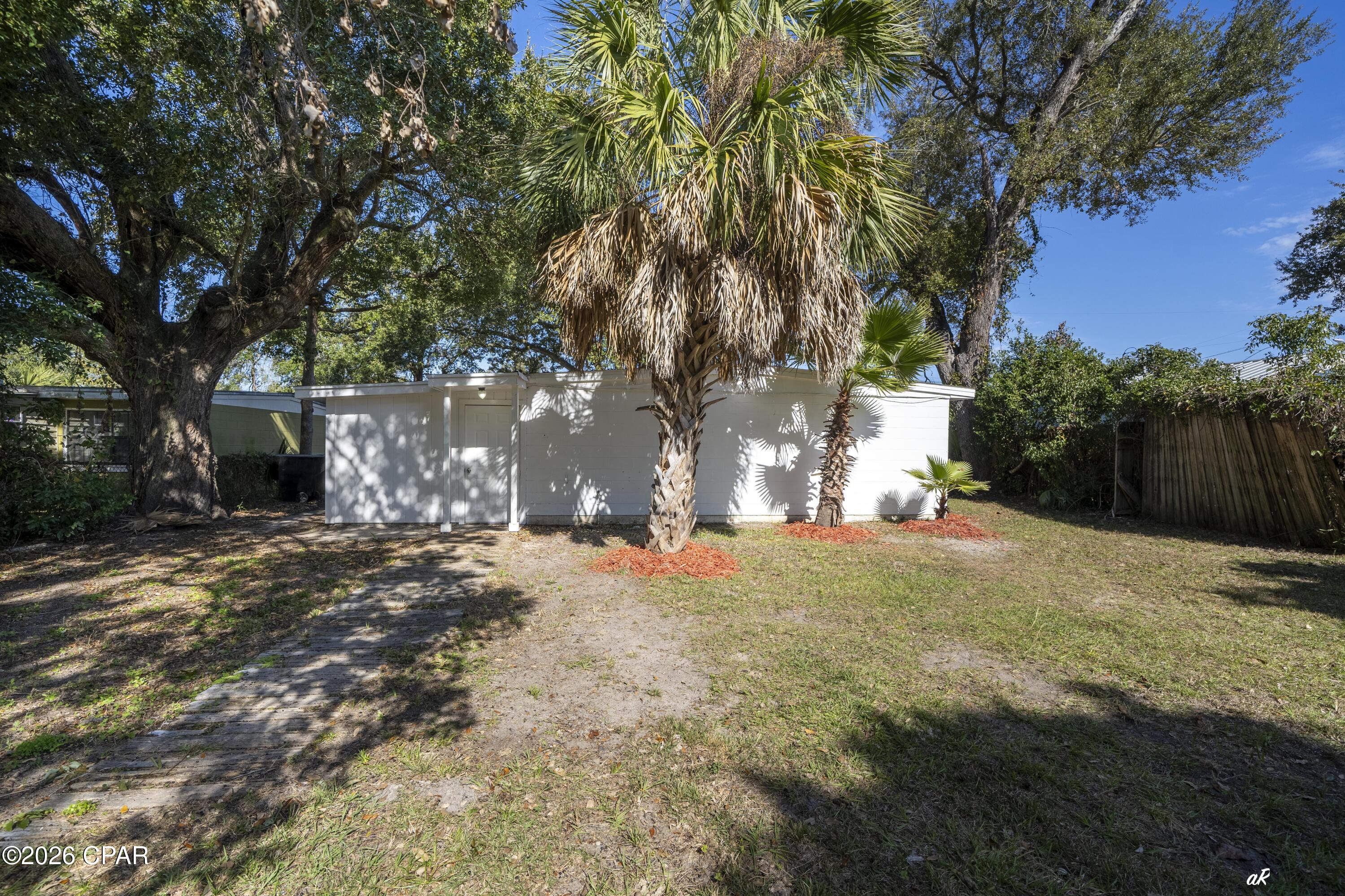 Image 25 For 3730 E 8th Court