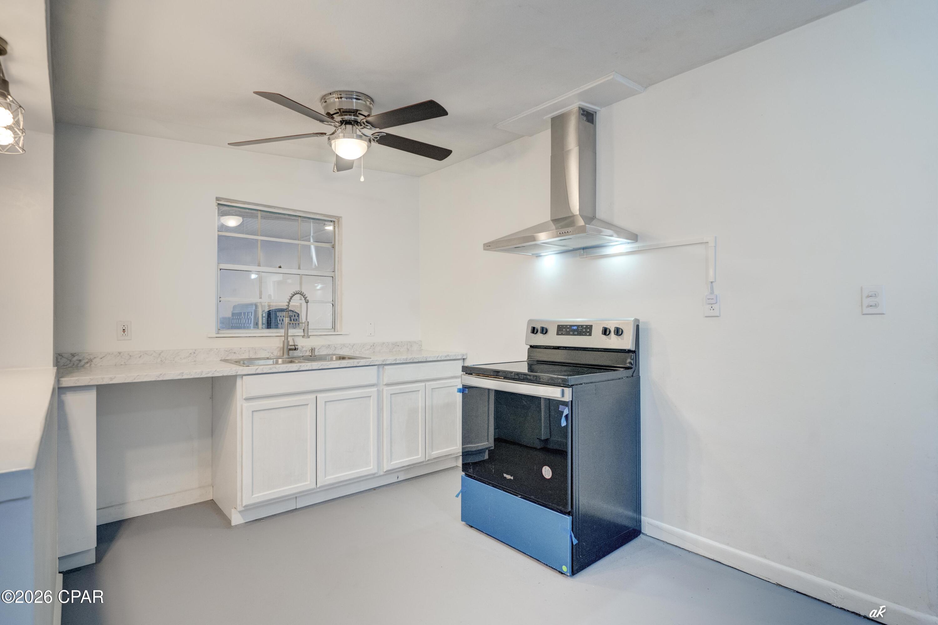 Image 6 For 3730 E 8th Court