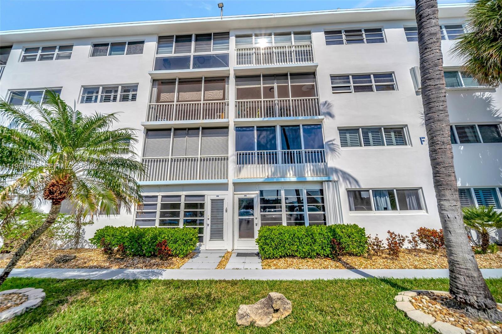 Homes for sale in Pompano Beach, FL | 3221 Ne 8Th St, Pompano Beach, FL 33062