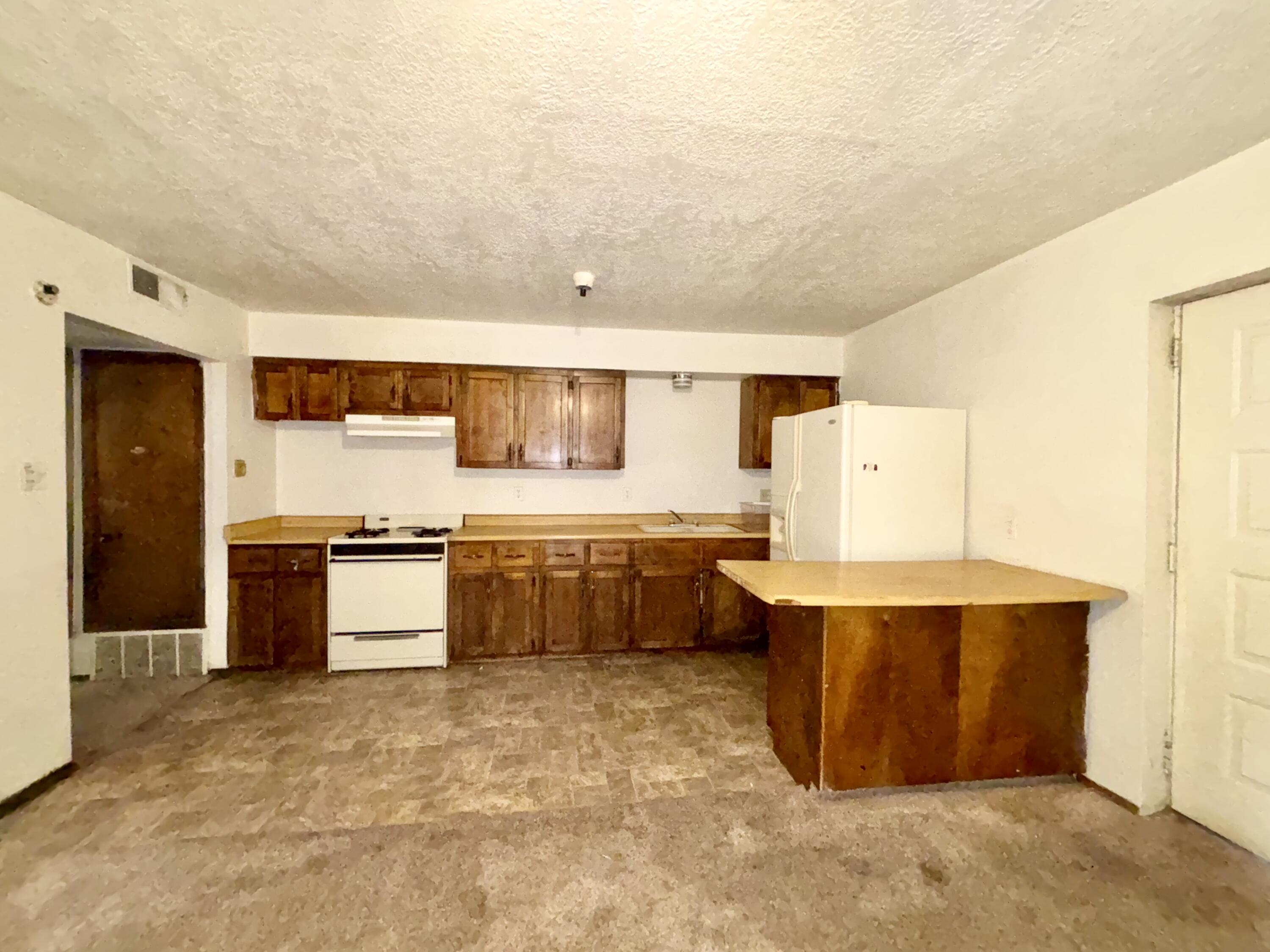 497 GERALD CHAVEZ Lane NE 