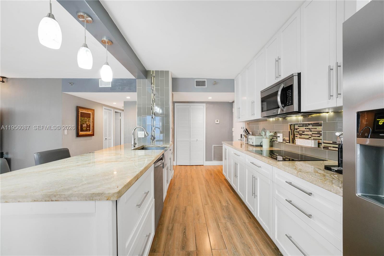 Hillcrest East No 27 Cond