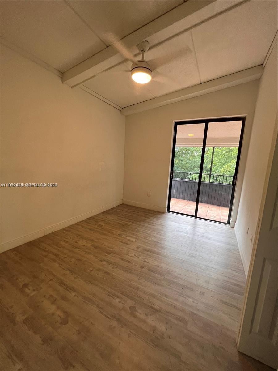 Parkway Grove Condo Par