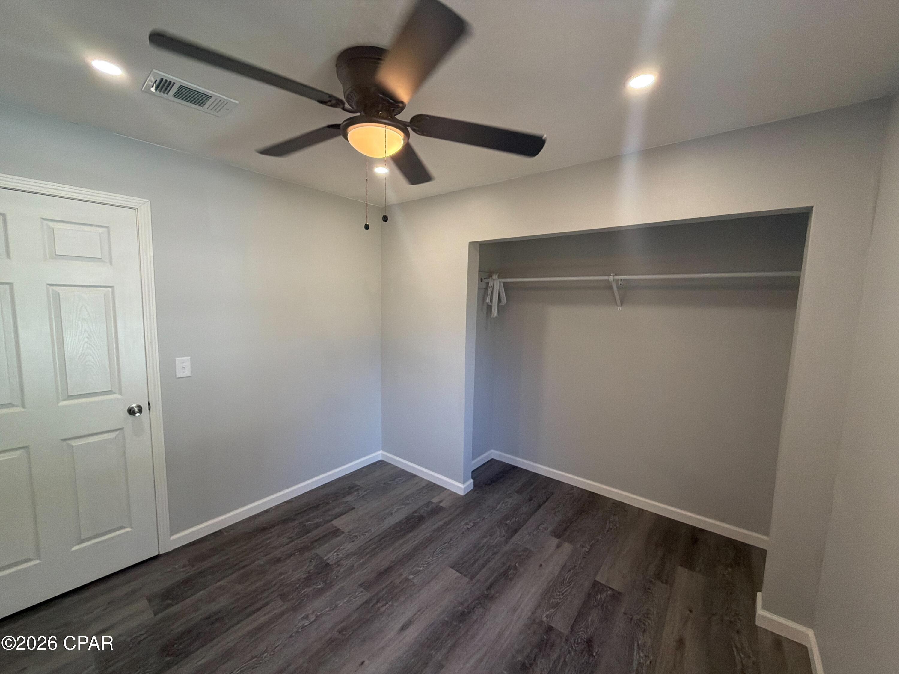 Image 12 For 711 Cotton Street