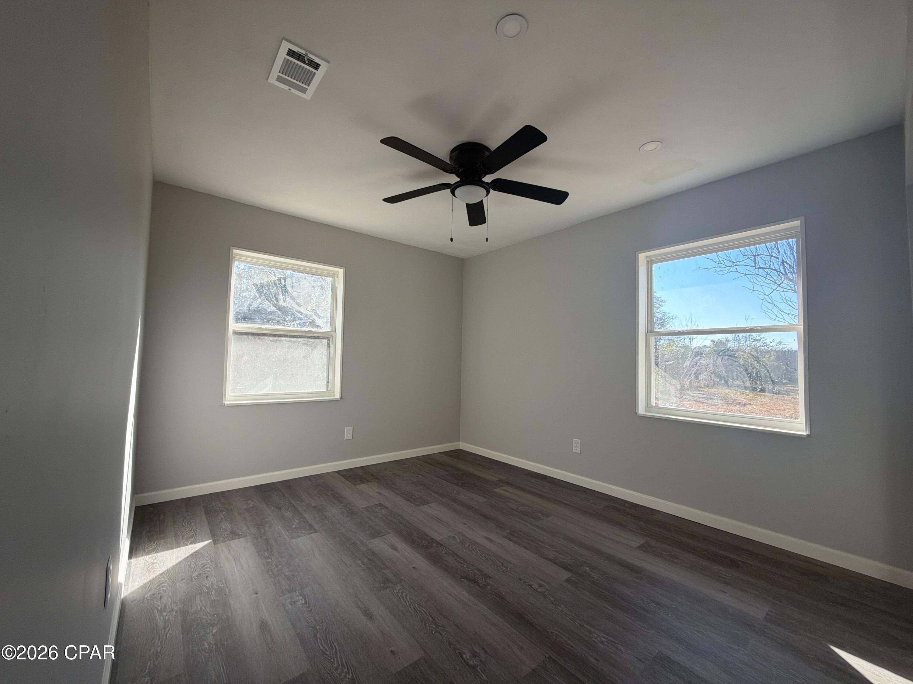 Image 8 For 711 Cotton Street