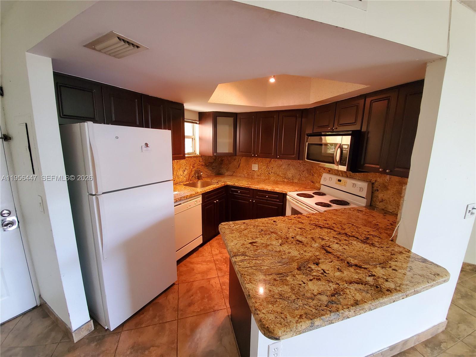 Las Vistas At Doral Condo