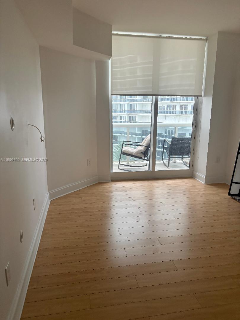 Apartamento para Alugar em Surfside, FL