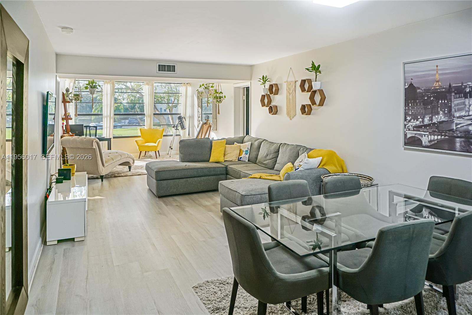 Condo 21 Of Whitehall Con