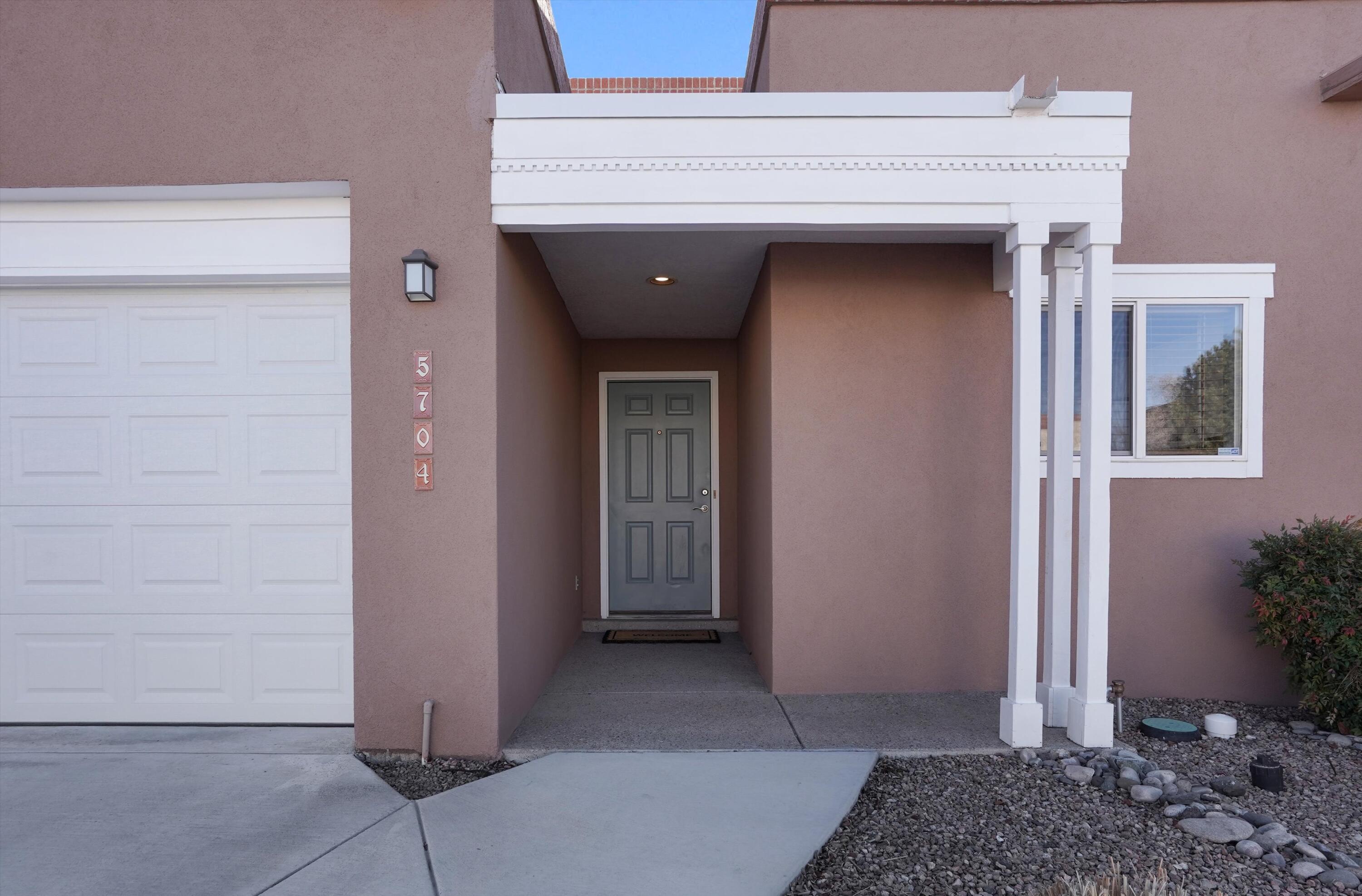 Homes for sale in Albuquerque, NM | 5704 Vulcan Vista Dr Ne, Albuquerque, NM 87111 | MLS# 1097615