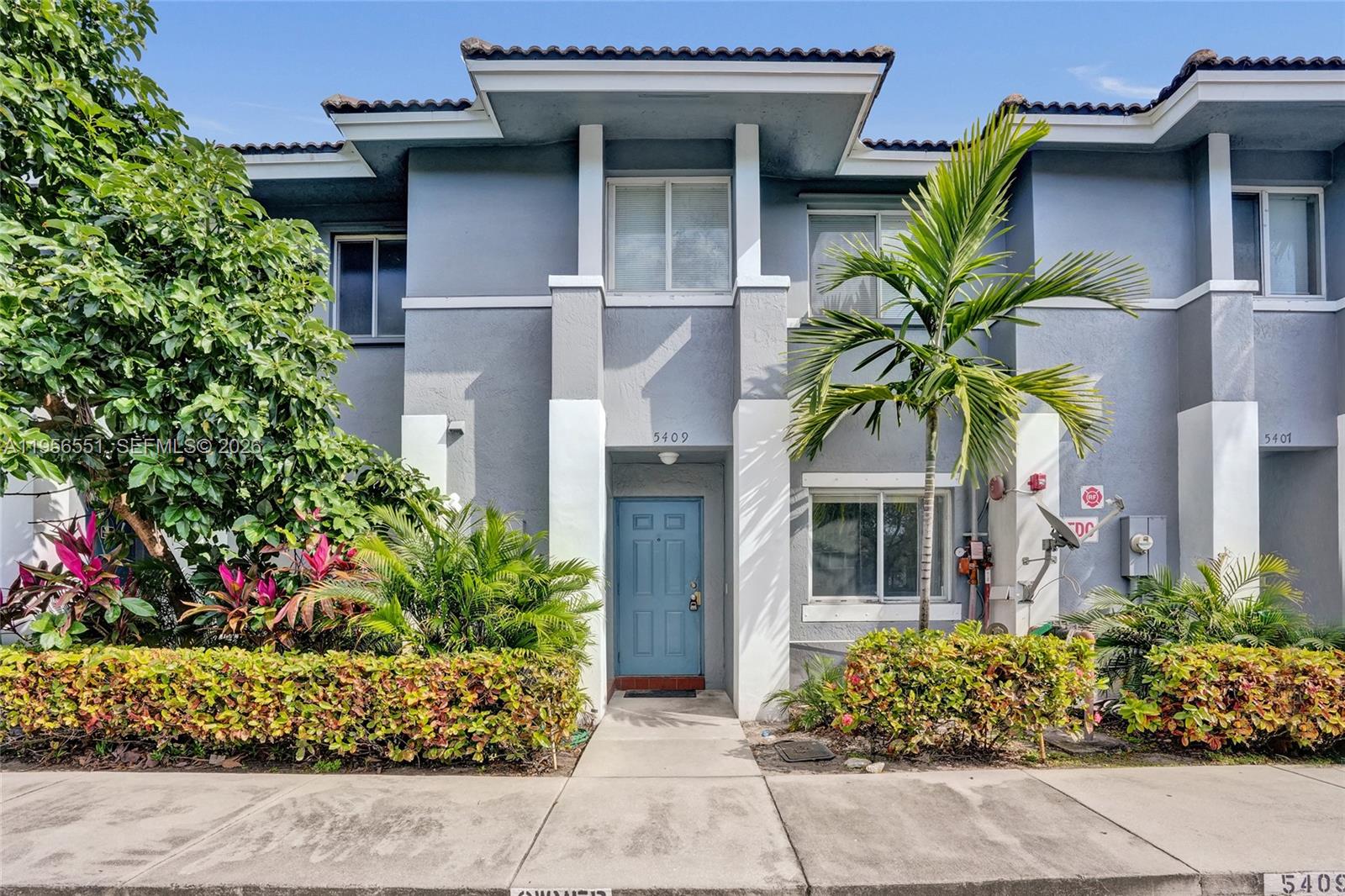 Hollywood Ridge Farms 2-1