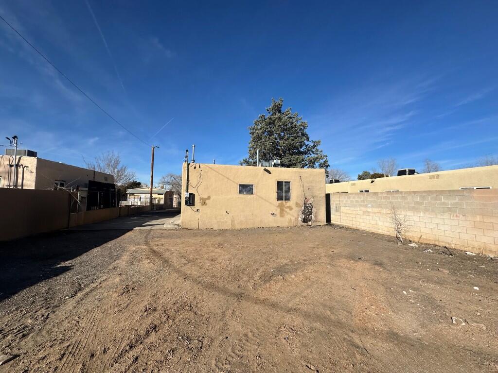 Homes for sale in Albuquerque, NM | 516 Mesilla St Se, Albuquerque, NM 87108 | MLS# 1097643