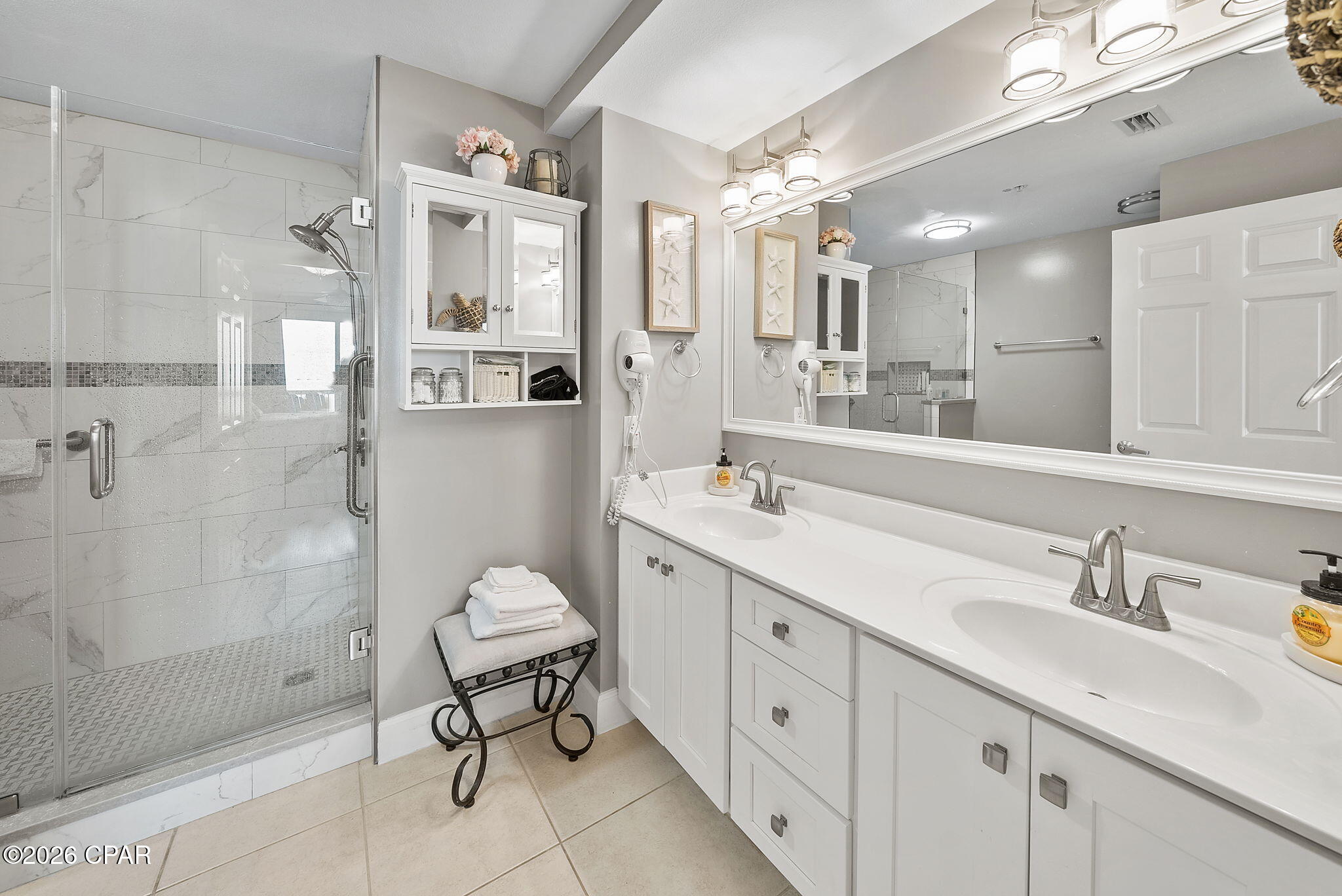 Image 18 For 14825 Front Beach Road 1909