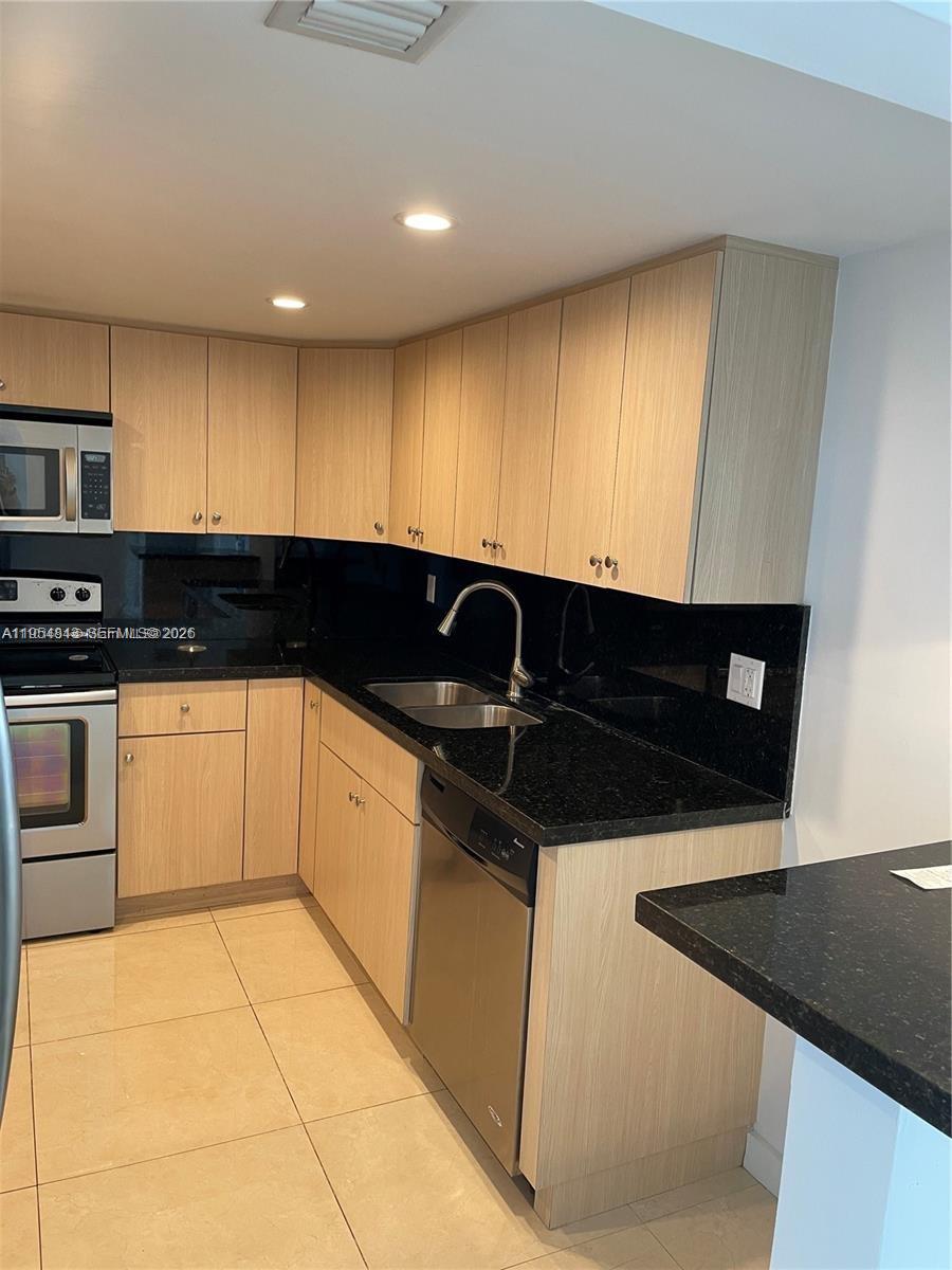 Keystone Harbor Club Cond