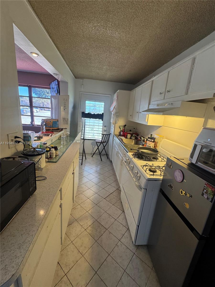 Homes for sale in Miami Gardens, FL | 20320 Ne 2Nd Ave #7, Miami Gardens, FL 33179 | MLS# A11954837