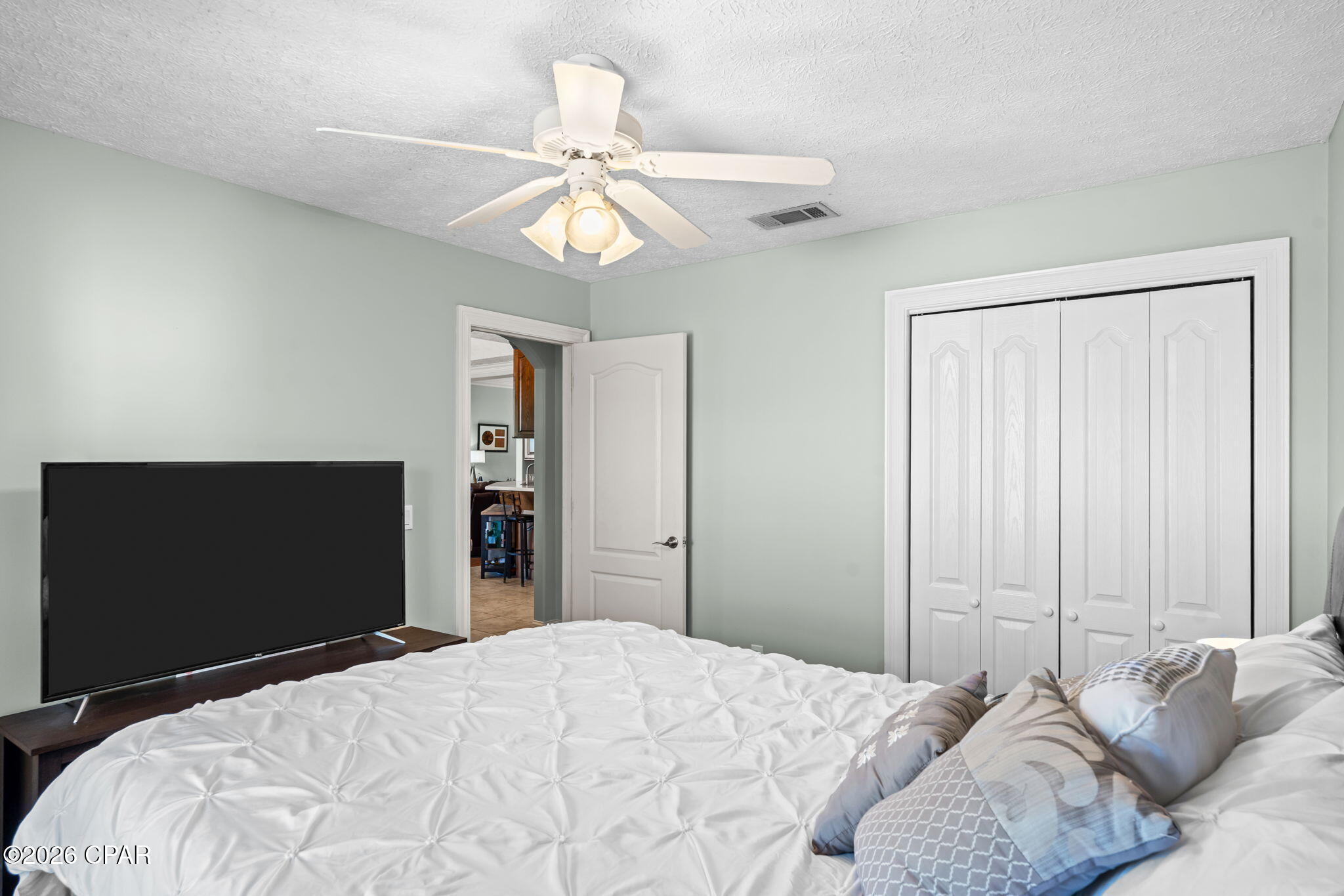 Image 34 For 104 Heritage Court