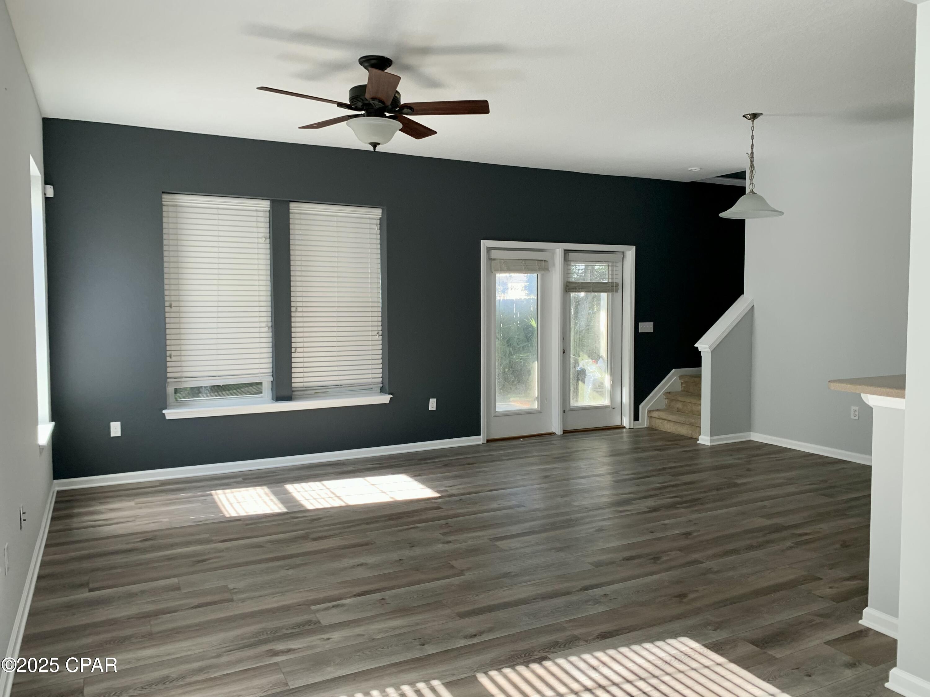 Image 10 For 201 Sand Oak Boulevard