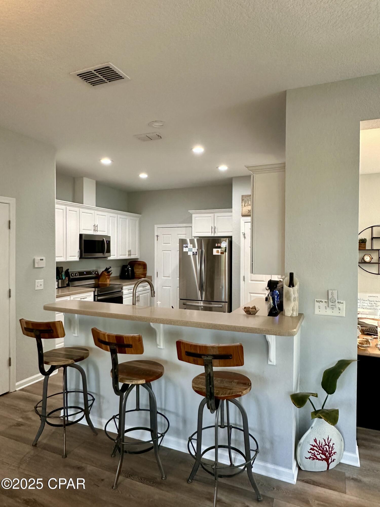 Image 20 For 201 Sand Oak Boulevard