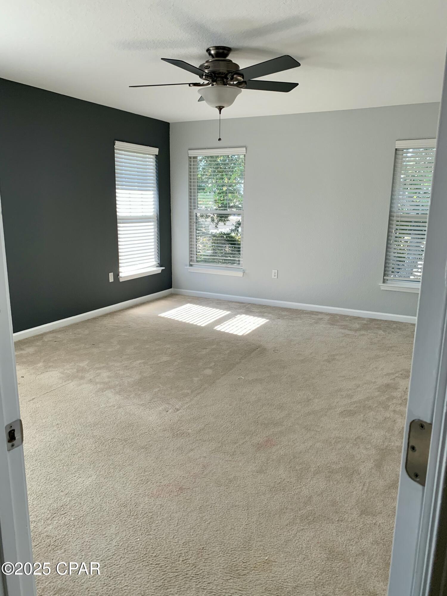 Image 33 For 201 Sand Oak Boulevard