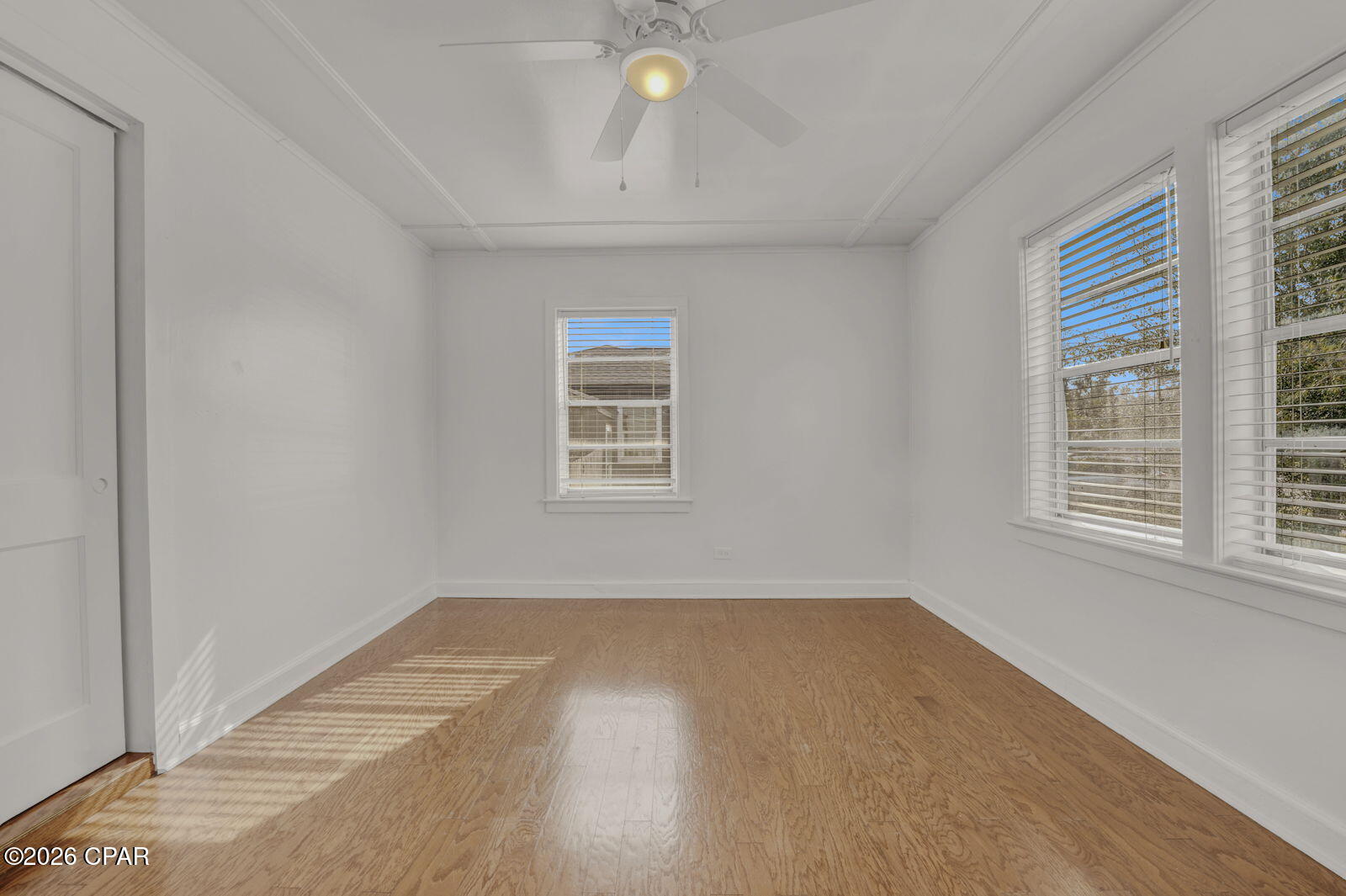 Image 12 For 210 Cove Boulevard