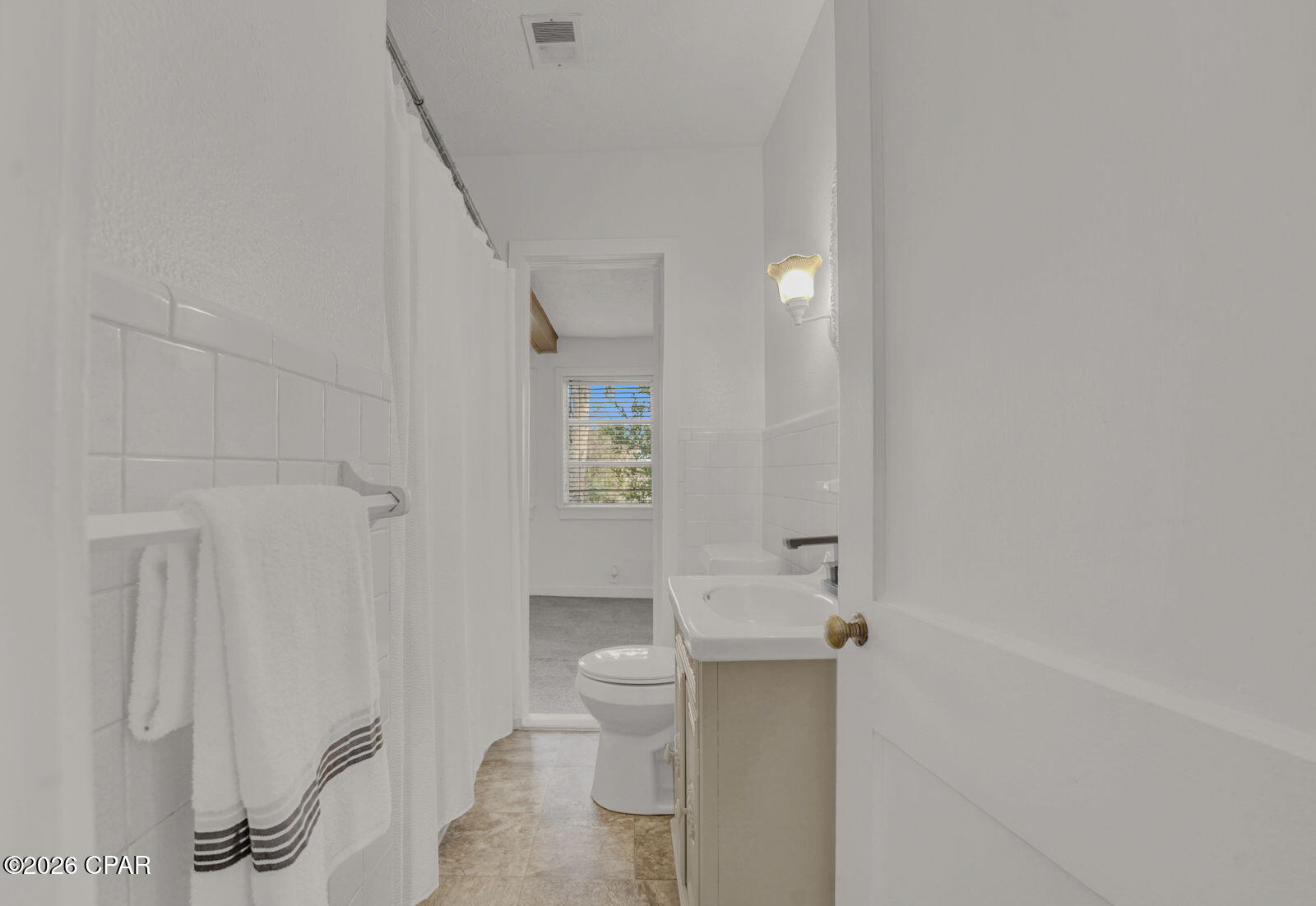 Image 22 For 210 Cove Boulevard