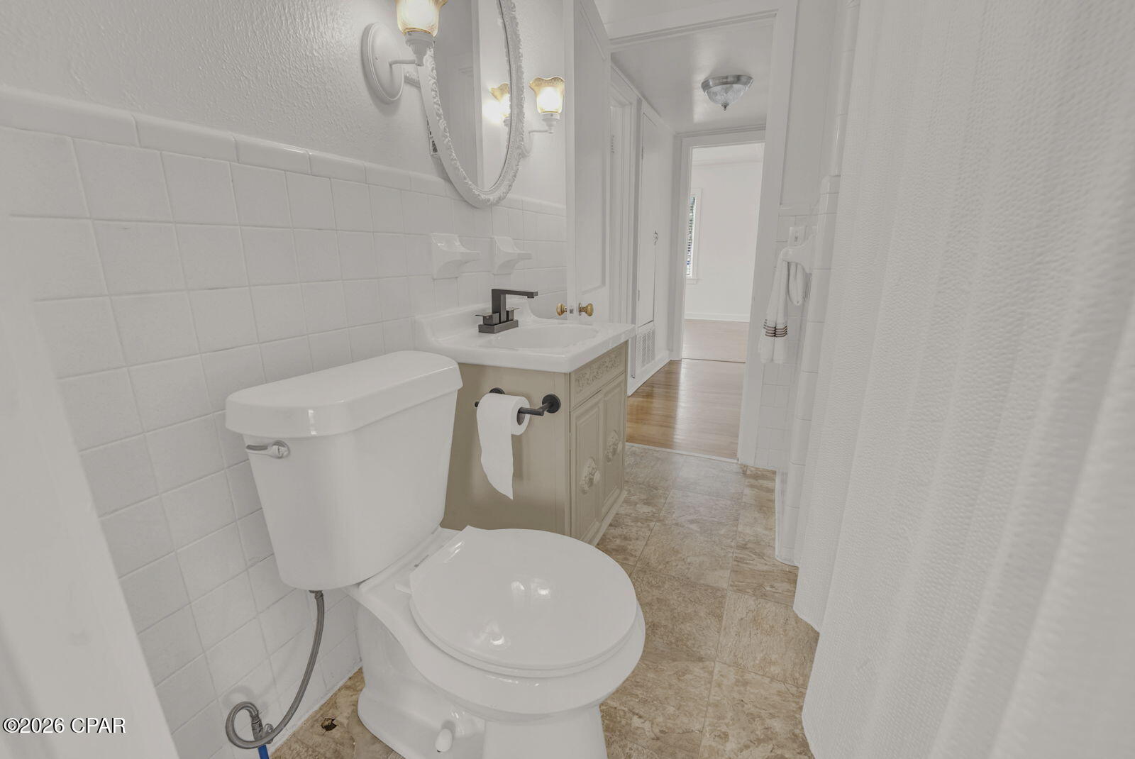 Image 23 For 210 Cove Boulevard