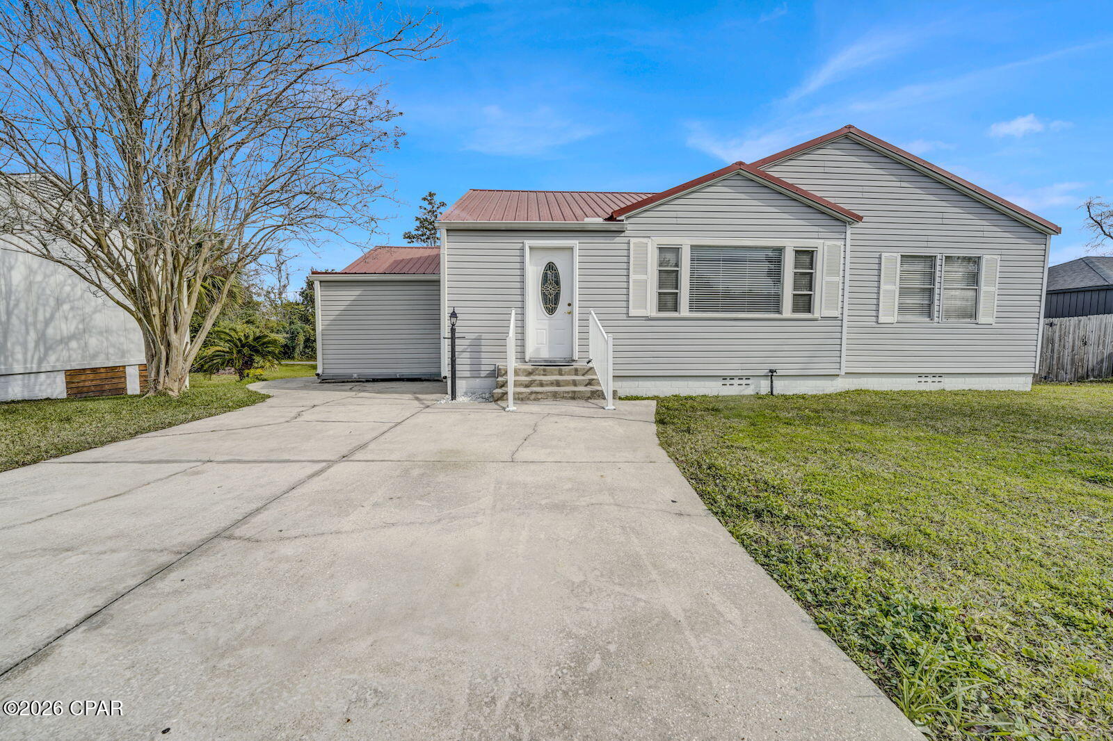 Image 3 For 210 Cove Boulevard