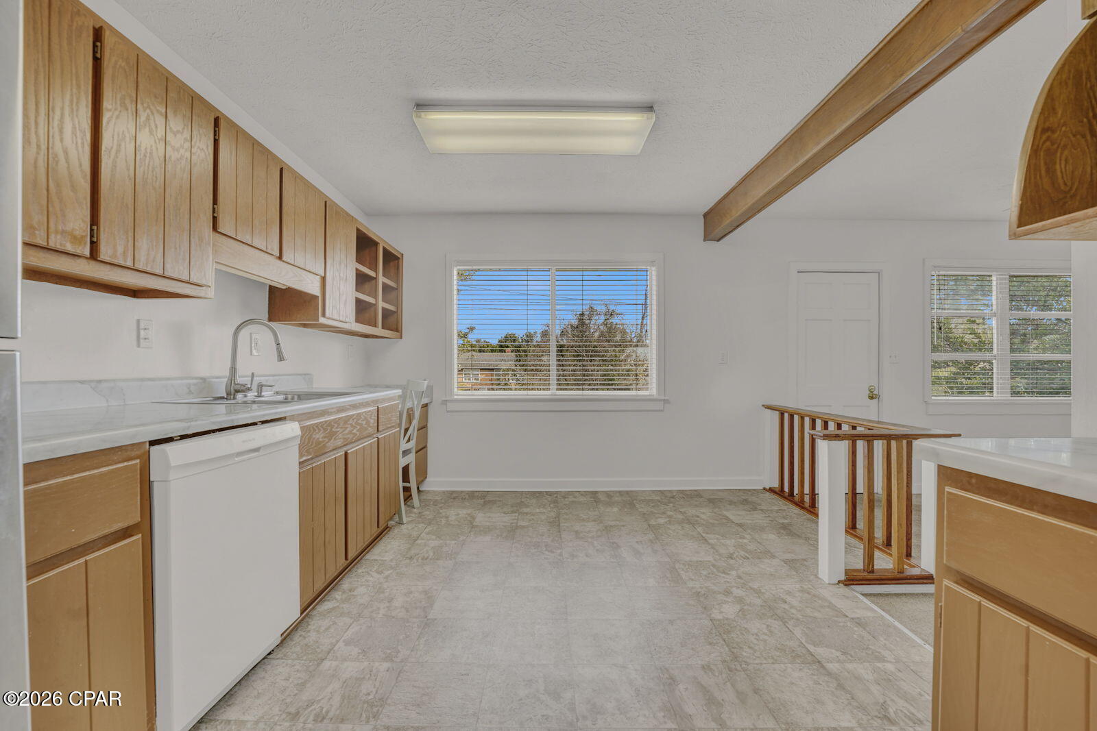 Image 33 For 210 Cove Boulevard