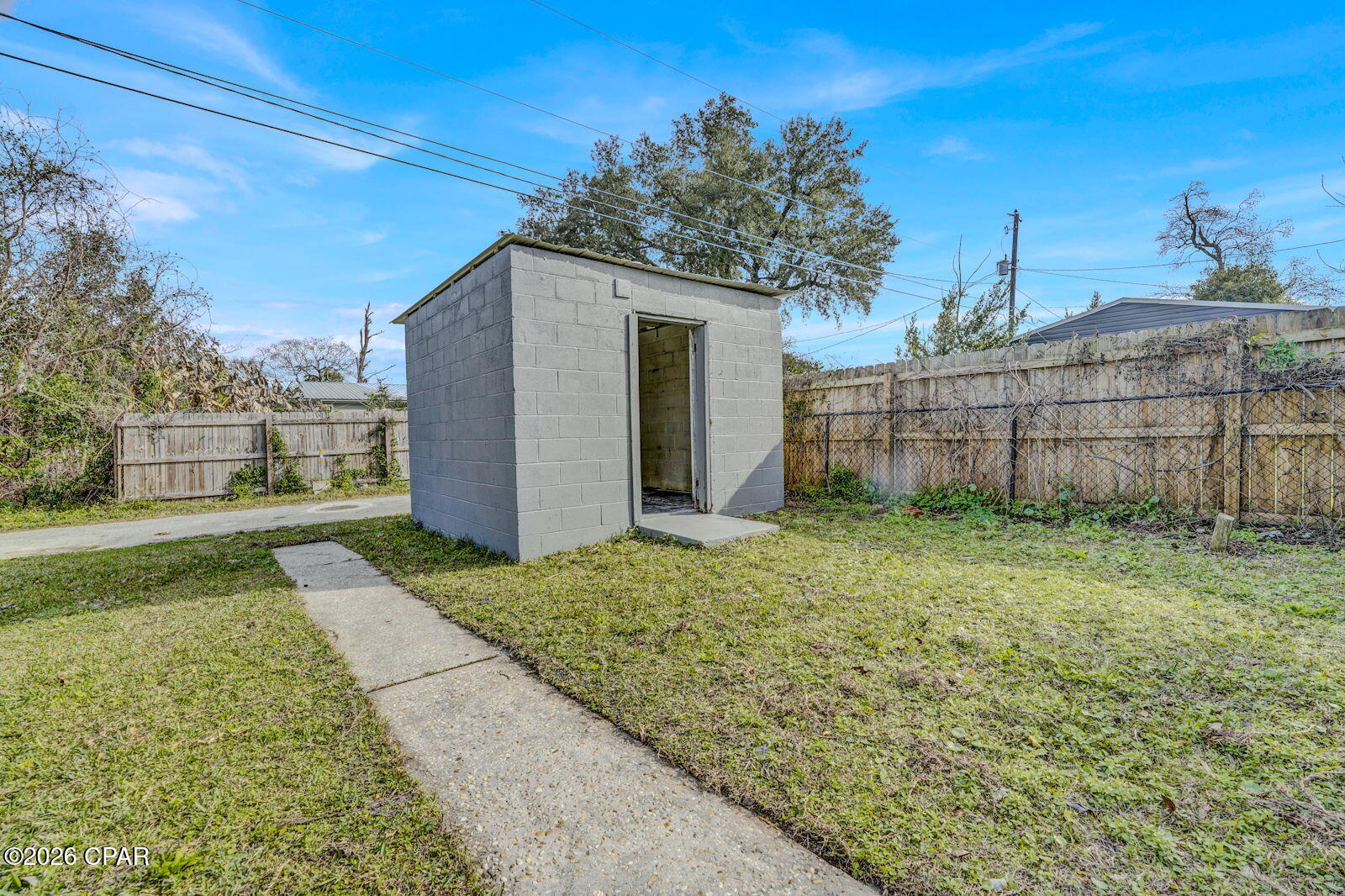 Image 37 For 210 Cove Boulevard