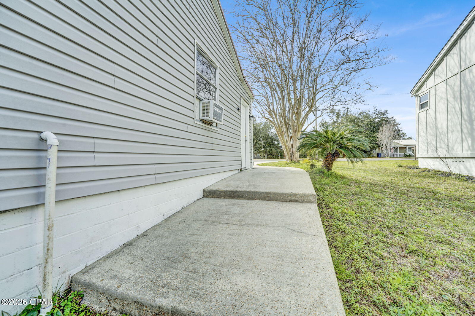 Image 41 For 210 Cove Boulevard