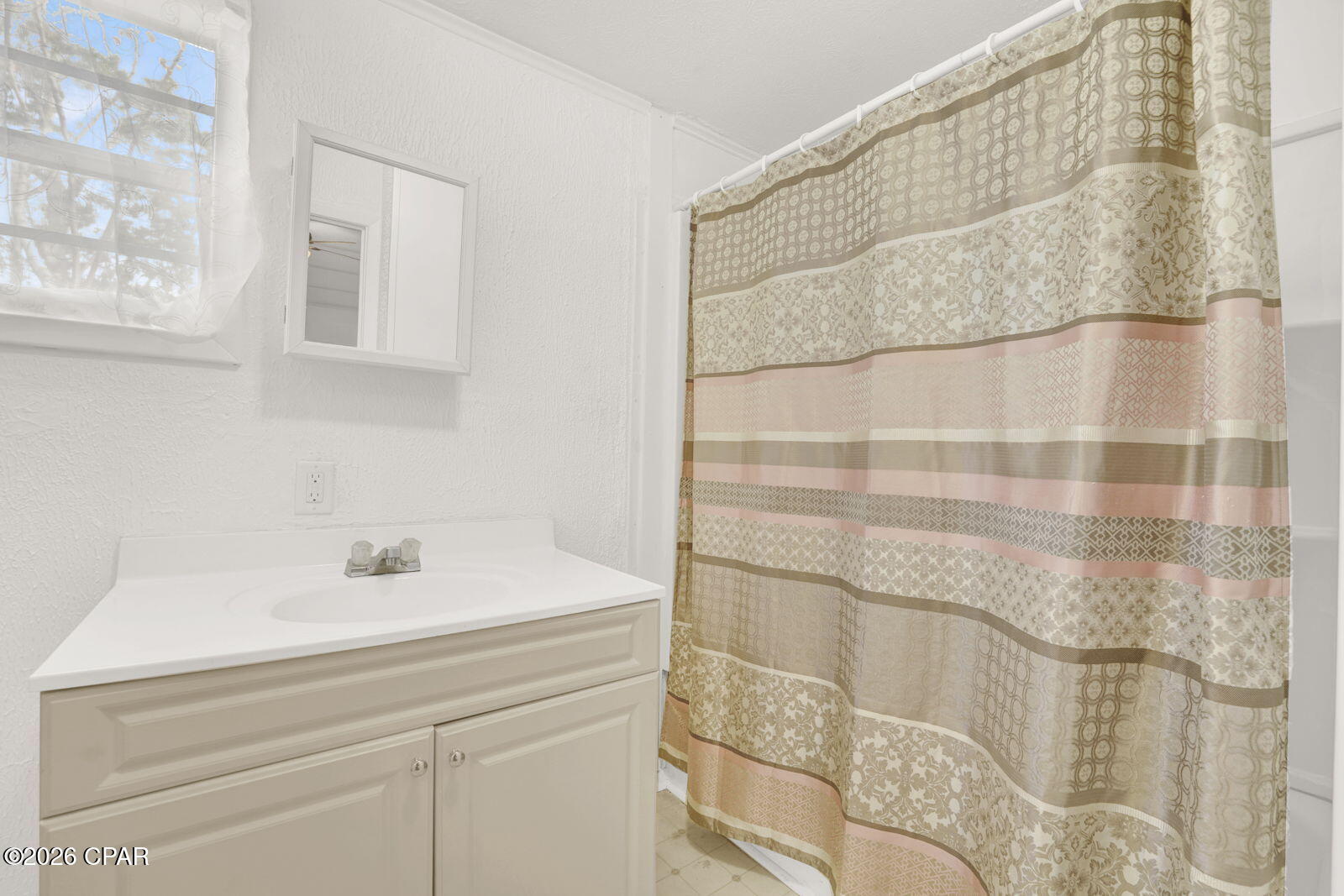 Image 45 For 210 Cove Boulevard